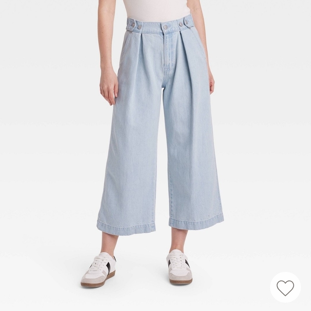 Universal Thread Light Blue Wide-Leg Jeans